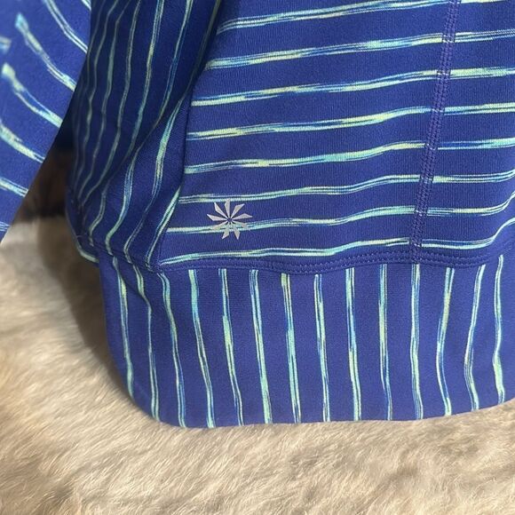 Athleta top M (5200A) - Picture 3 of 10